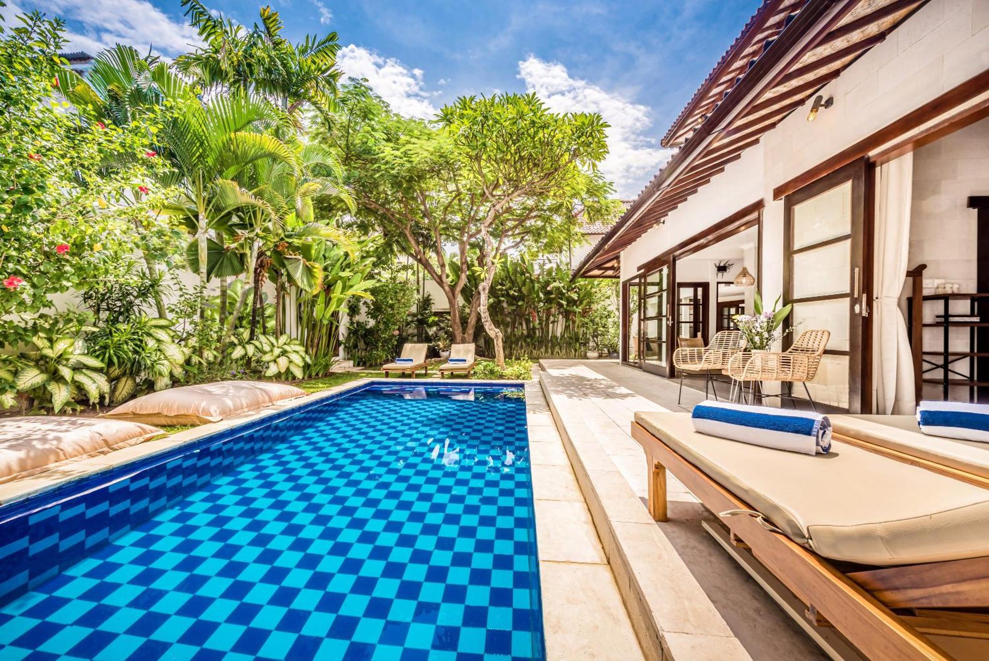 Villa Aurora - Private 6 Bdr Villa In Seminyak, Prime Location, Pool & Garden Bagian luar foto